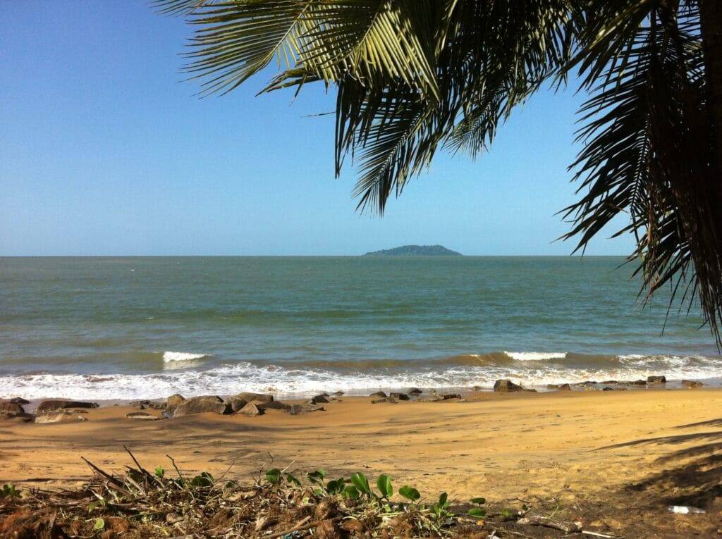 Plage de Rémire-Montjoly, Guyane